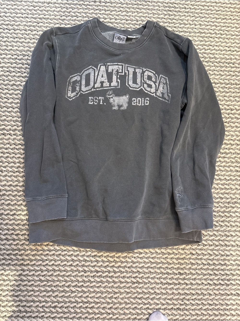 GOAT USA Men's Gray Crewneck Sweatshirt
